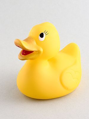English: A rubber duck. Français : Un canard e...