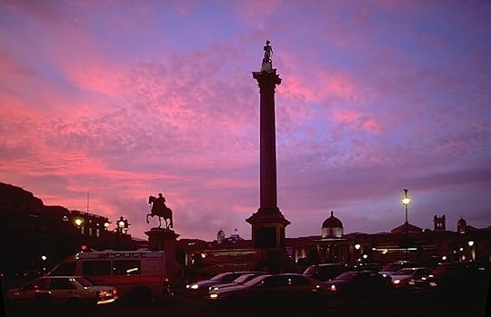 Trafalgar Square in the evening. (Photo source: Wikipedia Commons)