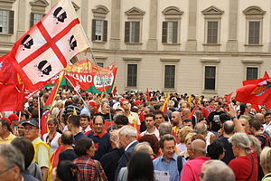 Italiano: Sciopero generale contro la manovra ...