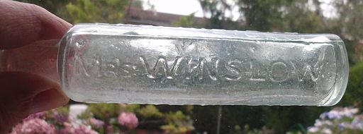 sjMrs_Winslows_Soothing_Syrup_bottle