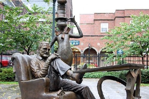 SeussStatue2 500x332 The Complete Listing of All Public Childrens Literature Statues in the United States