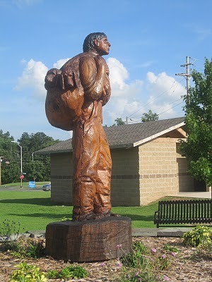 RedFernStatue2 The Complete Listing of All Public Childrens Literature Statues in the United States