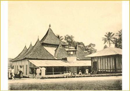 ea3473cccecb70c0a02b02bd6003ba1a_minang-saisuak-sebuah-mesjid-di-koto-gadang