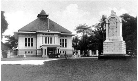 0a846d63de63969b8b4d9dbdd78f384e_minang-saisuak-kantor-baru-de-javasche-bank-di-padang