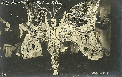 Lily Damita in Die goldene Schmetterling