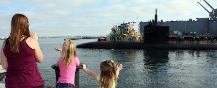 Sub and family pearl-jpeg