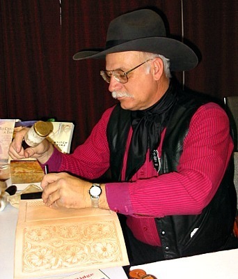 Dave carving - Carol Cox