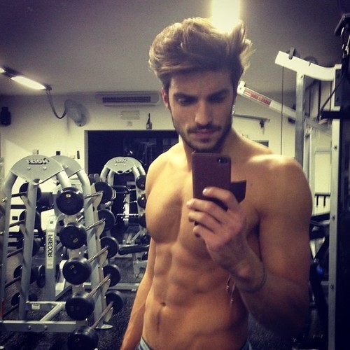 mariano di vaio text