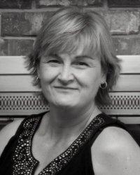 3cb47509f82a0a7f023590.L._V395431423_SX200_