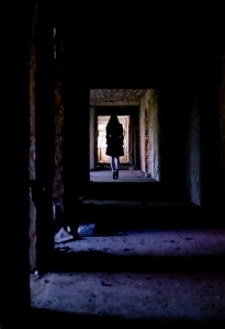 1413258_dark_corridor_2