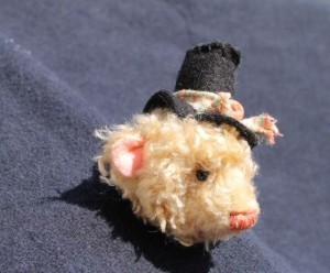 Bear in a top hat--couldn't get much cuter!