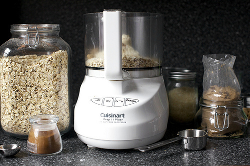 oats, cinnamon, coconut, brown shuga