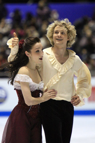 File:Meryl Davis & Charlie White 2009 GPF FD.jpg