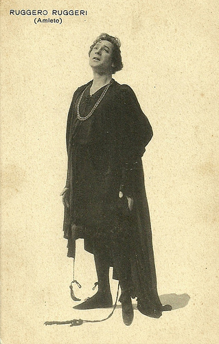 Ruggero Ruggeri as Hamlet/ Amleto