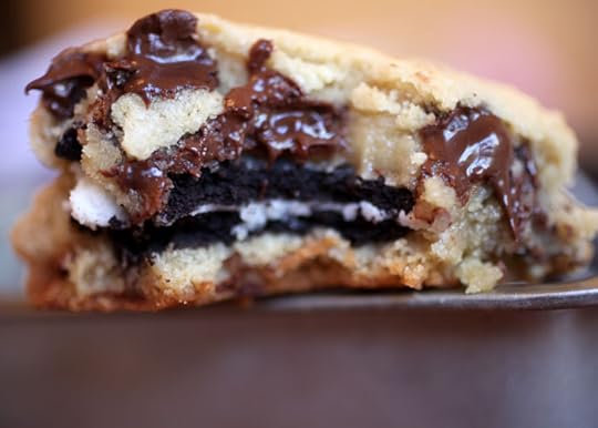 Oreo-Stuffed Chocolate Chip Cookies