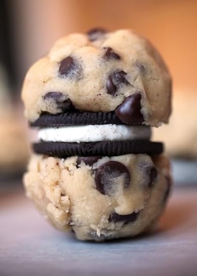 Oreo-Stuffed Chocolate Chip Cookies