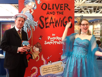 Philip Reeve and Sarah McIntyre at the OUP stand 