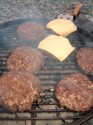 Cheeseburger, I gotta cheeseburger he-ah!