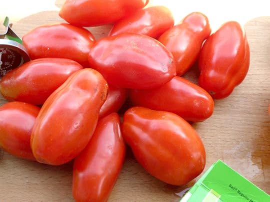 The perfect canning tomato: sauce or paste varieties