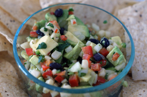 California Pizza Kitchen Guacamole {Copycat Recipe}
