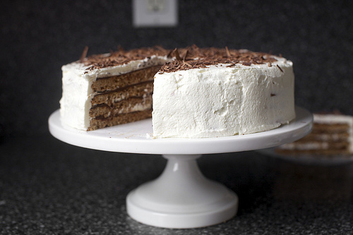 chocolate hazelnut macaroon torte