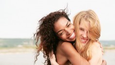 friends-hugging