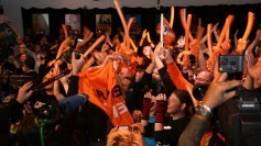 Piratenpartei cheering on election night in Düsseldorf