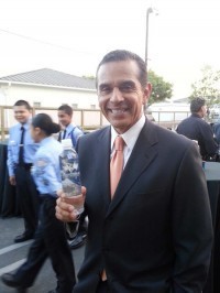 Mayor Villaraigosa Hydrtaes 
