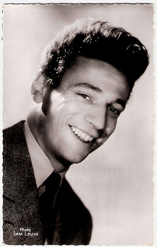 Yves Montand
