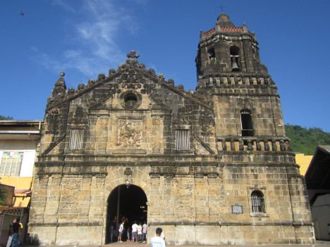 Simbahan ng Paete, Laguna. 