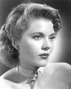 Peggie Castle, portrait of a dame