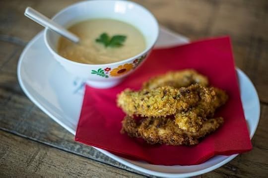 Tiras de pollo especiado con crema de garbanzos