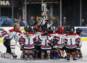 Kids with the Stanley Cup at the 2009 Hockey Hall of Fame Legends Game in Toronto.