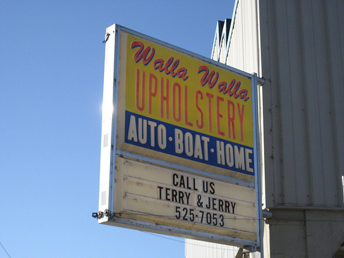 walla walla upholstery sign
