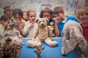 Winnie the Pooh 300x199 Fusenews: “There are no good books which are only for children W.H. Auden