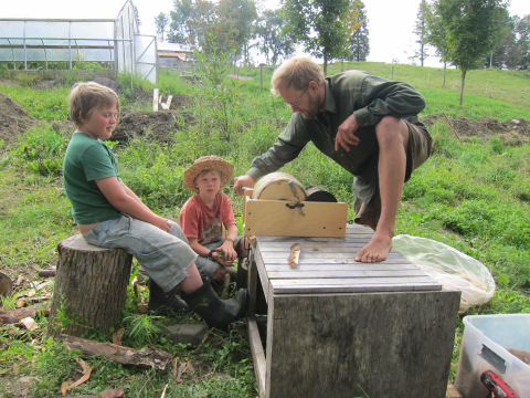 Carding wool with Nate