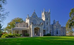 Lyndhurst 