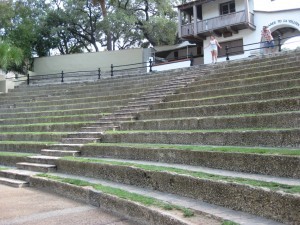 IMG_rwtheater1800