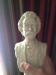 mark-twain-statue