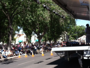 A crowd enjoys Bluegrass music