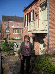 Mona Hodgson at Boone's Lick Inn