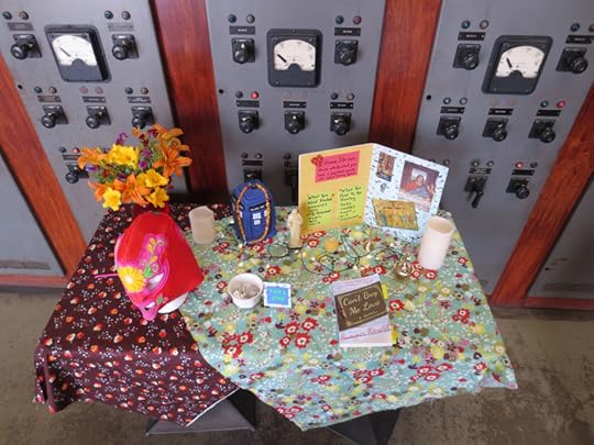 home shrine book display