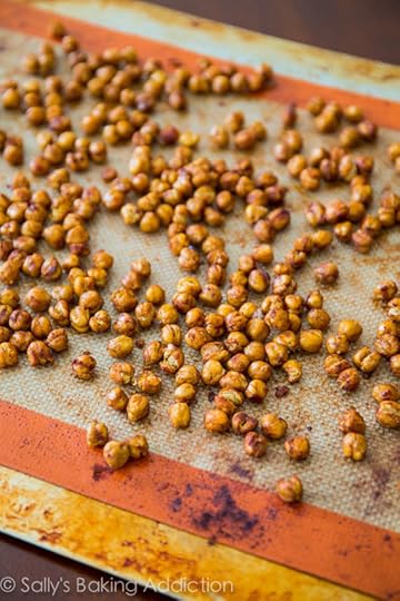 How to make Crunchy Cinnamon-Sugar Roasted Chickpeas. Healthy and addicting! sallysbakingaddiction.com