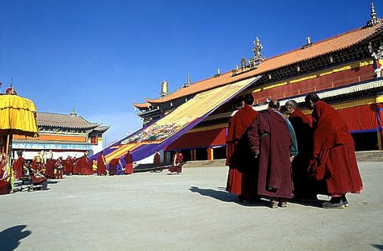 Gerdeng Monastery. Photo by Jialiang Gao. February 2003. Creative Commons License via Wikimedia Commons.