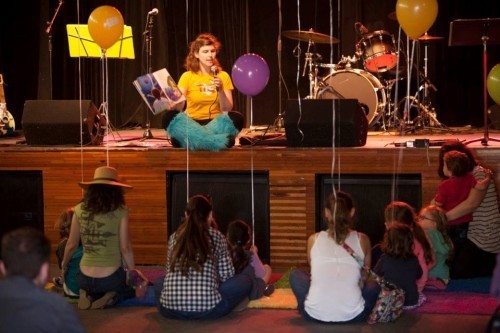 HipTot1 500x333 Show Me the Awesome: Childrens Librarians Can Do Anything