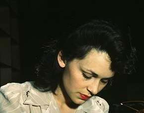 Wwii_woman_worker-edit WRF800