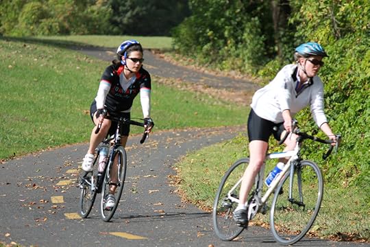 Cyclists on the curvy Mount Vernon Trail.
