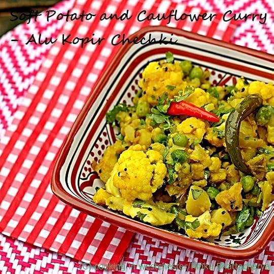 Alu Kopir Chechi - Curried Bengali Potatoes and Cauliflower