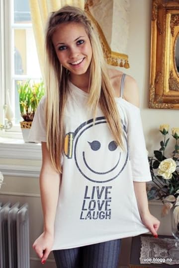  photo beautiful-blonde-girl-hair-Favimcom-317974_large_zps8873b227.jpg
