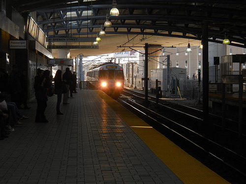 Blue Line arriving, Airport stop